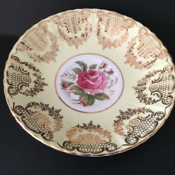 Paragon SAUCER & TEA CUP SET - Picture 3 of 8